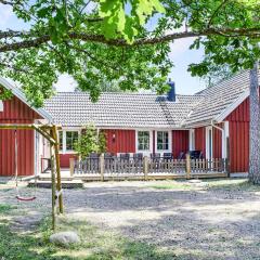 Stunning Home In Kpingsvik With 7 Bedrooms, Wifi And Indoor Swimming Pool