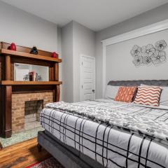 E1 Centrally located in Carytown fully fenced