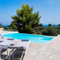 Villa Gaia - Divine private villa with pool, close to beach