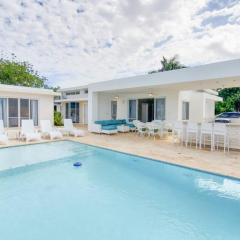 Spacious beautiful & elegant 3-bedroom villa.