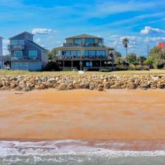 Chic Home: Ocean Views, Hot Tub & Game Room!