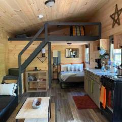 Red River Gorge Couples and Climbing getaway in Prime Location!