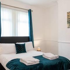 Inspired Stays- City Centre- Spacious 4 Bed House!