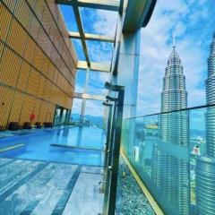 Two Bedroom Apartment KLCC With Rooftop Pool And City View