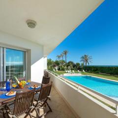 HomeForGuest beach apartment in Puerto Banus Marbella