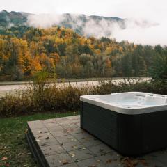 Riverside Retreat on Skagit River