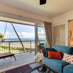 Waipouli Beachfront Condo with Balcony and Ocean Views