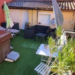 Maison 130m2, terrasse 70 m2 sud, 1à7 Pers, 3 chbres avec TV et clim