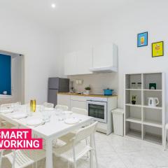 White&Blue Apartment at Sanità by Wonderful Italy