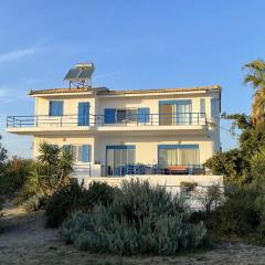 Villa Caretta - direkt an einem einsamen Strand im Süden des Peloponnes