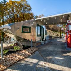 Airplane Filling Station -Unique Stay in Knoxville