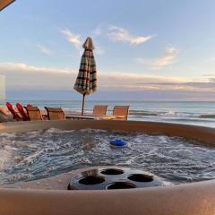 ON THE SAND!! Private Beach! OCEAN FRONT HOT TUB!!