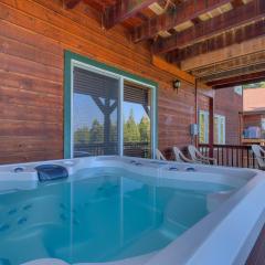 Crystal Lodge- 2,750 Sqft, Panoramic Lake View, Hot Tub, Family Room, Foosball Table