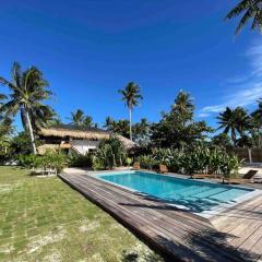 Private Beachfront Villa w/ pool