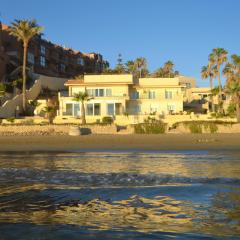 Extraordinario apartamento a pie de playa en Chalet Roquetes