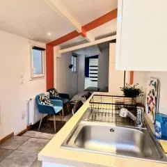 Petit studio avec terrasse