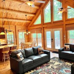 Pine Mountain Luxury Cabin Bordering Roosevelt Park and 7 Min to Callaway Gardens