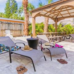 7 Bedroom 5 Bath Home with Cottage on Clearwater Beach!