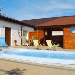 Terraced house with pool and sauna, Sieciemin