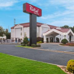 Red Roof Inn & Suites Newnan