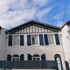 Saint-Jean de Luz, maison de ville ave garage, 8 couchages, classée 3 étoiles