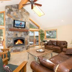 Timberland Retreat - Tahoe City West Shore 4 BR 4 Bath with private hot tub - Sleeps 9