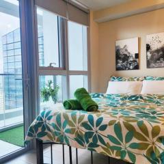 BGC Uptown Parksuites w/Balcony and Stunning City View