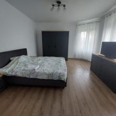 Apartamente BOBO