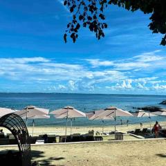 Cebu Cozy Ocean View 1BR,17th,private beach,pool,Wifi,Mactan