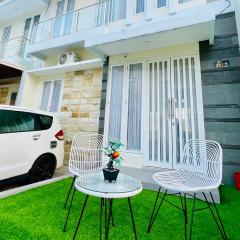 Fathana Villa - Dekat JTP3