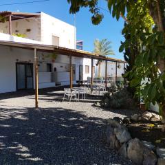 One bedroom appartement with sea view and enclosed garden at Guimar 4 km away from the beach