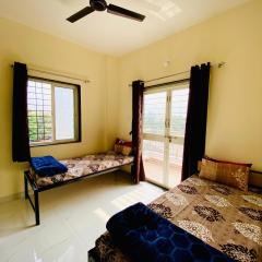 The Peacewood's Homes - Pune's Comfort - Hostel & PG