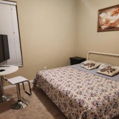 Quiet Private Bedroom1032with bathroom Close to Disney10mins