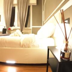 Urban Center II Easy Parking near tram