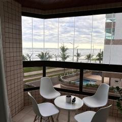 Belo apartamento de frente ao mar - Vila Caiçara