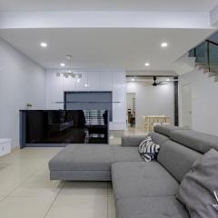 Ipoh Luxury Suites by Verve (18 Pax) EECH16