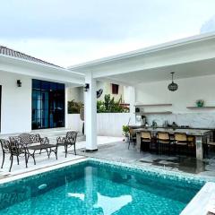 Samarra Villa with Swimming pool
