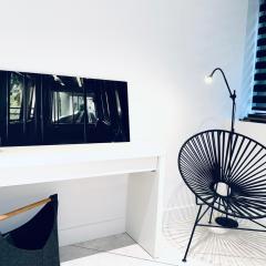 Stylish Central Superior Bedroom in Kolonaki (walking distance to Syntagma)