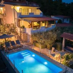 Holiday house Stupalo- with private pool