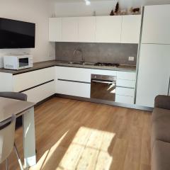 Moderno appartamento con giardino