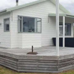 Host on the Coast - Whangamata Getaway