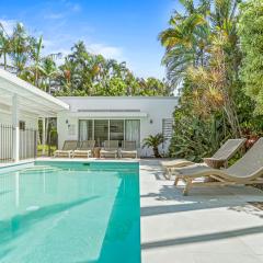 Peaceful & Stylish Retreat, Noosa Heads