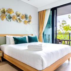 Cassia 2 BR Lake&Road View apt by NLA