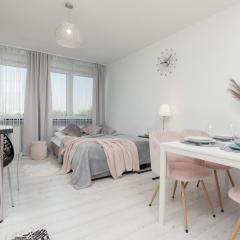 Bright & Cozy Studio near Metro Marymont by Renters