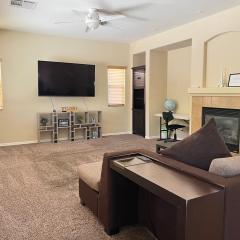 Vic's Peaceful Oasis 4 bedroom in Summerlin close to Redrock