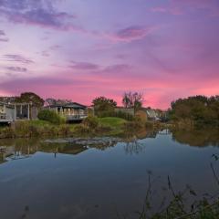 Choller Lake Lodges - Primrose Cabin With Private Hot Tub