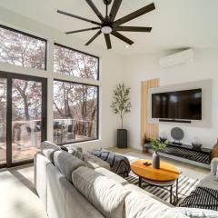 Modern Mountain-View Sanctuary in Pisgah Forest