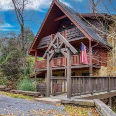 Bridgewood Cabin- New Listing - Hot Tub, Pool Table, Free Attraction Tickets