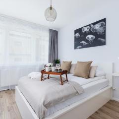 Cracow Apartment Bronowicka with Parking by Renters