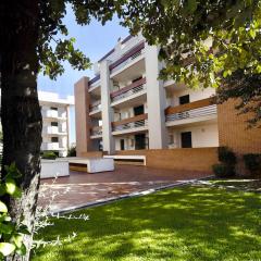 ISA-Apartments for 4 people, 2 bedrooms, in Residence with swimming pool in San Vincenzo, just 600 meters from the sea